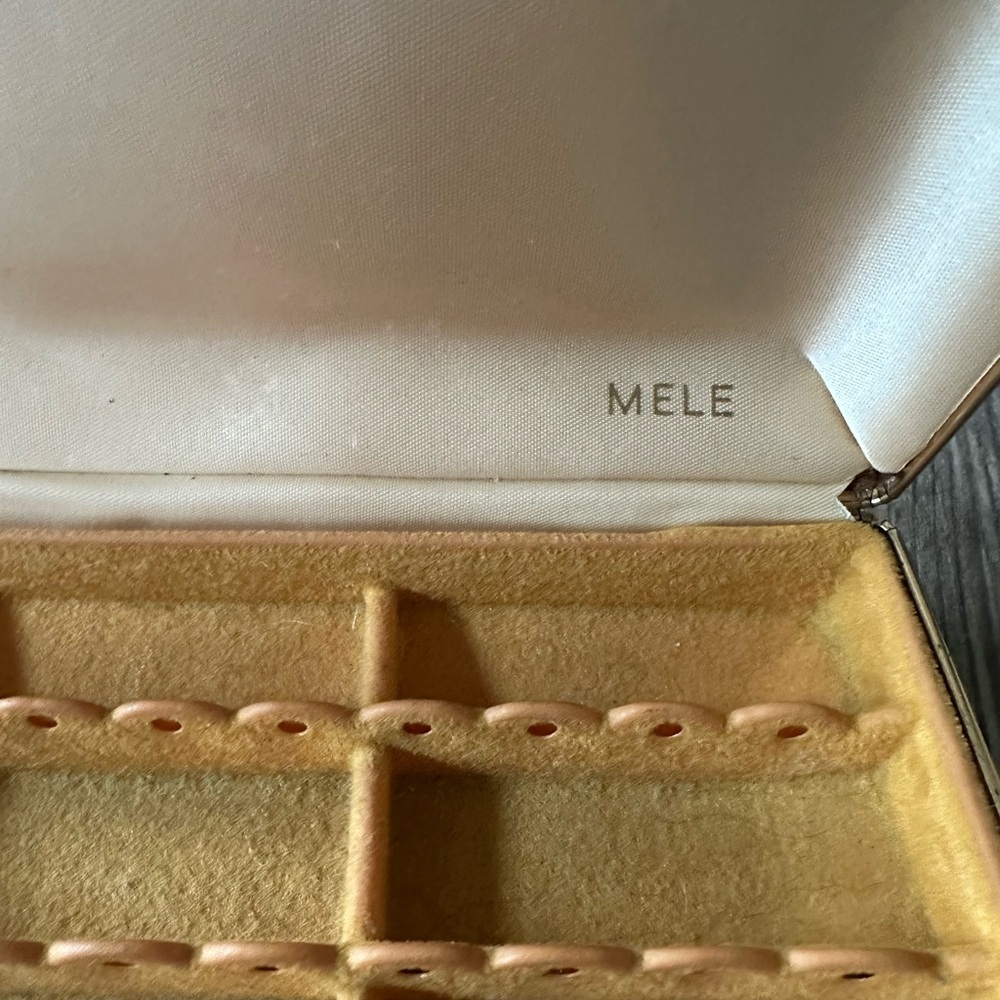 Vintage
Retro Mele Brown Tan Clamshell Tortoise Shell Jewelry Box - Picture 7 of 7